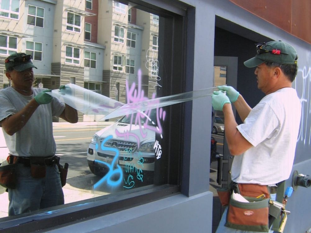 Anti-graffiti window films