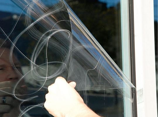 Anti-graffiti window films